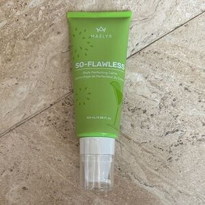 MAELYS So-Flawless Body Perfecting Camo Skin Blur Shade-Queen